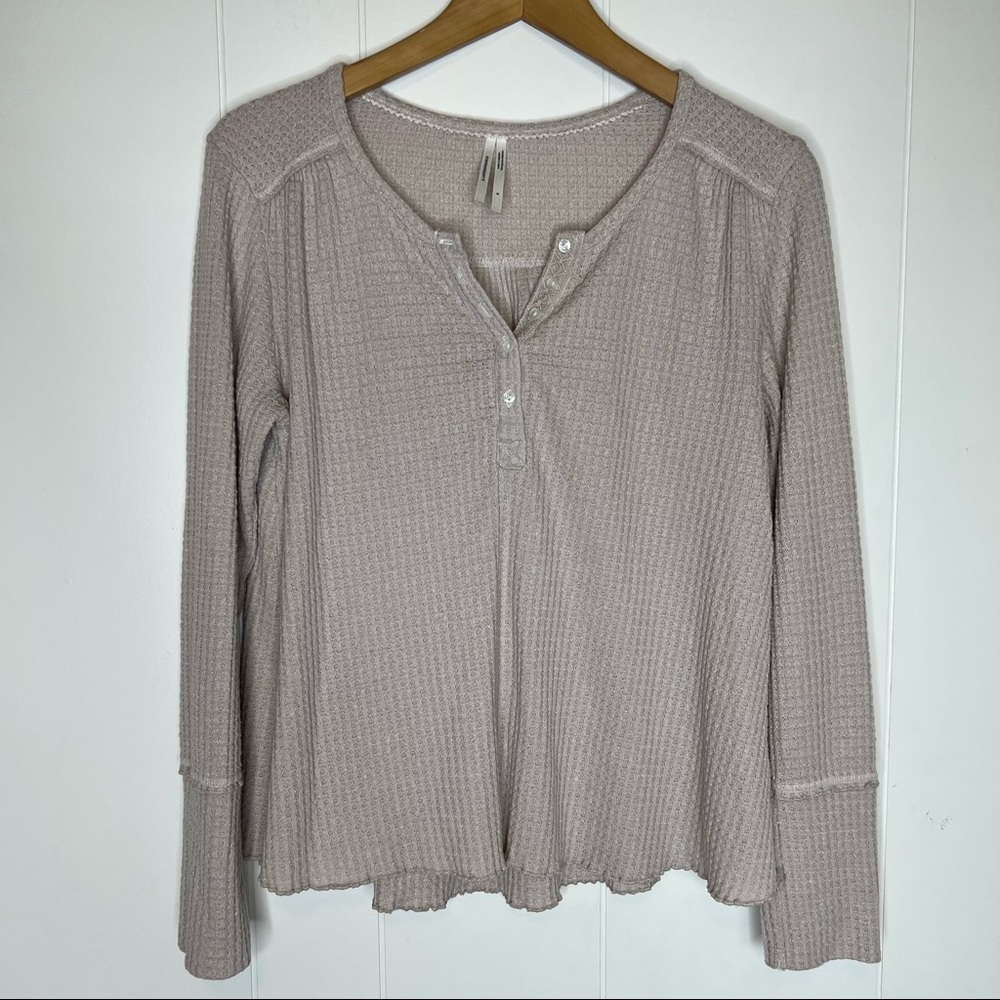 Anthropologie Waffle Knit Long Sleeves Top Quarter Button Up Beige Sz S